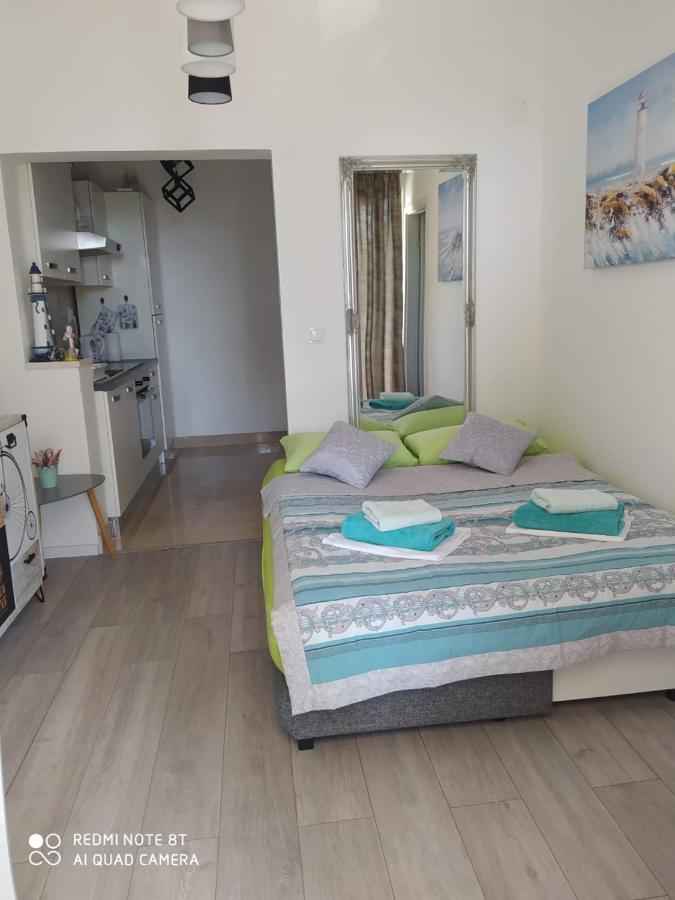 Apartmani Ana Vir Exteriér fotografie