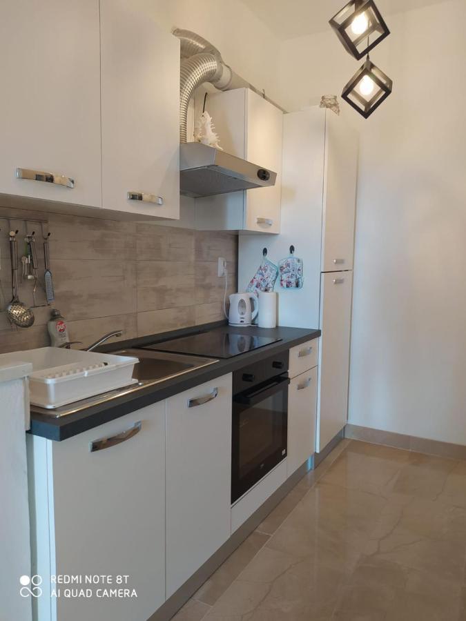 Apartmani Ana Vir Exteriér fotografie