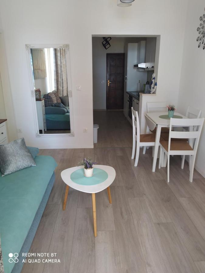 Apartmani Ana Vir Exteriér fotografie